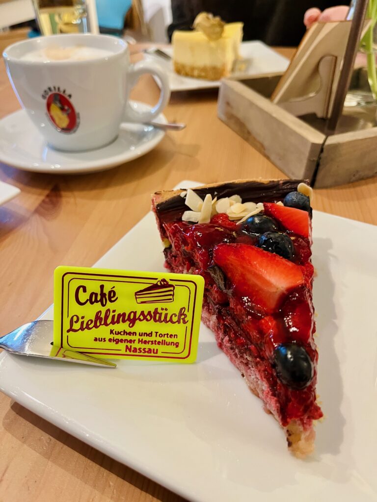Cafe-Lieblingsstueck-Nassau-an-der-Lahn-13-768x1024 Café Lieblingsstück: Handgemachte Kuchen mit „Seele“!