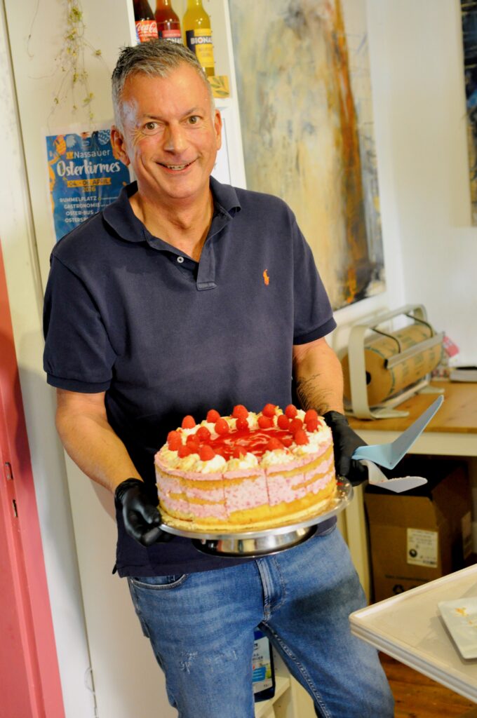 Cafe-Lieblingsstueck-Torten-Kuchen-Sonntag-8.-Maerz-2026-3-680x1024 Café Lieblingsstück: Handgemachte Kuchen mit „Seele“!