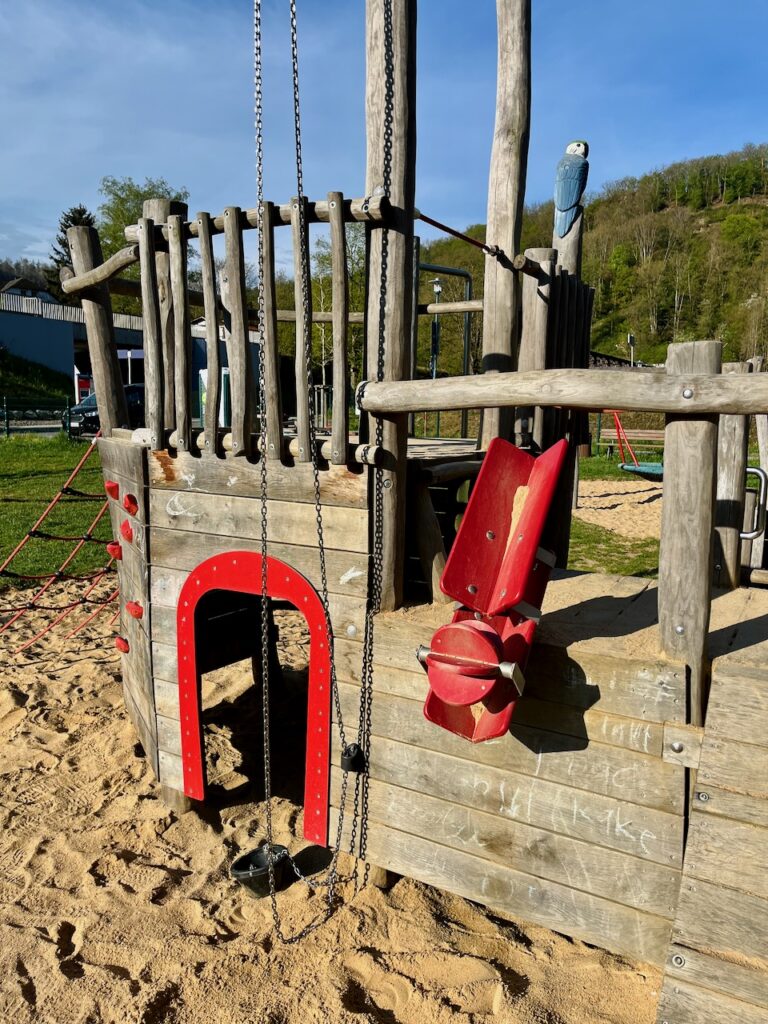 Spielplatz-in-Obernhof-an-der-Lahn-2025-13-768x1024 Freizeitgelände & Kinderspielplatz in Obernhof