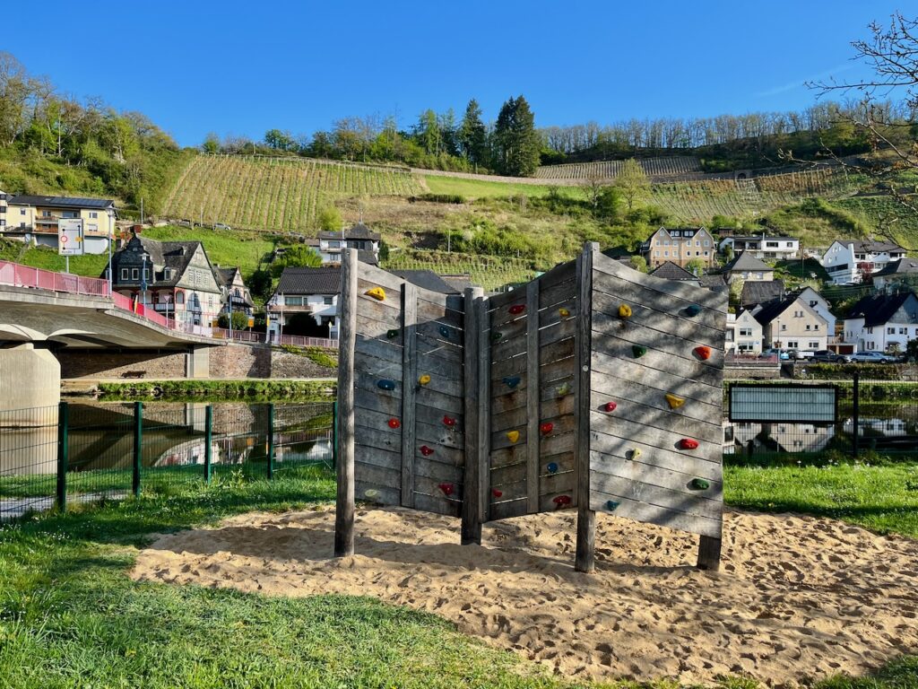 Spielplatz-in-Obernhof-an-der-Lahn-2025-9-1024x768 Freizeitgelände & Kinderspielplatz in Obernhof