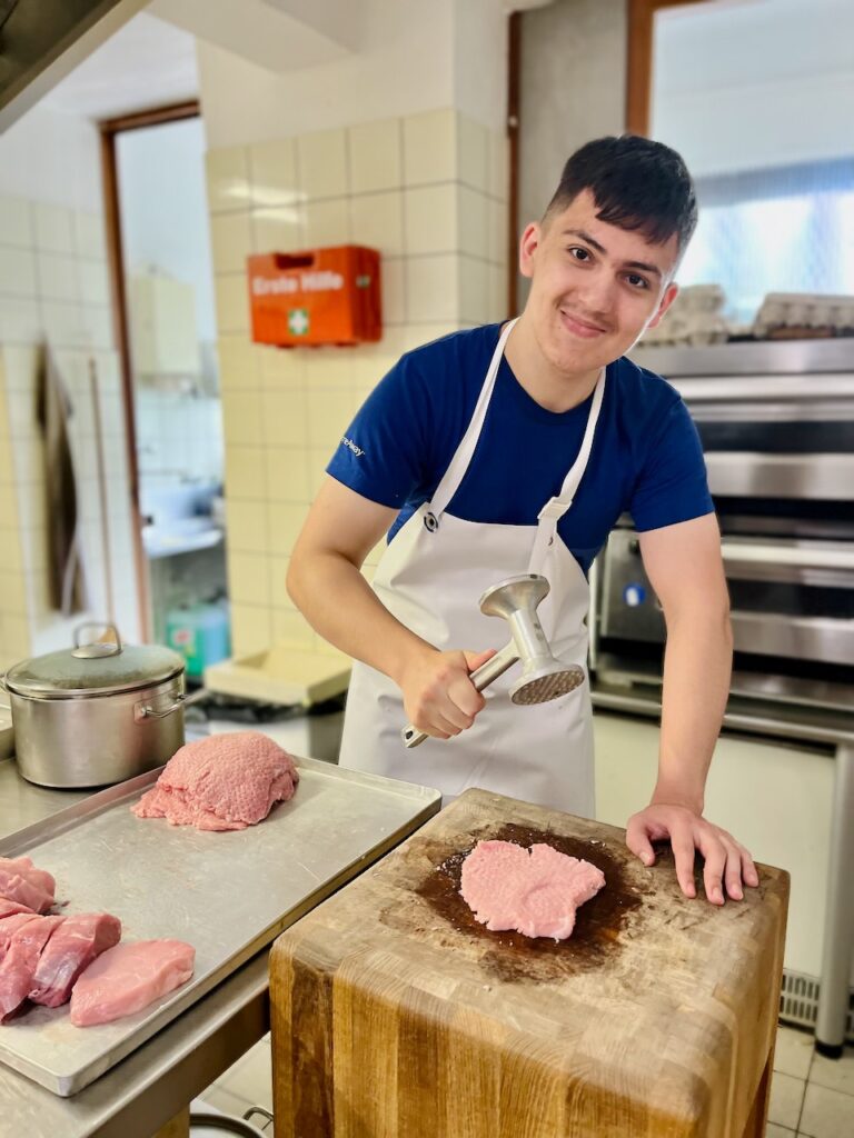 509840202_4284500455165770_8374057615122091206_n-2-768x1024 Klasse Schnitzel, Rumpsteaks und ein frisch Gezapftes - in Laurenburg an der Lahn!