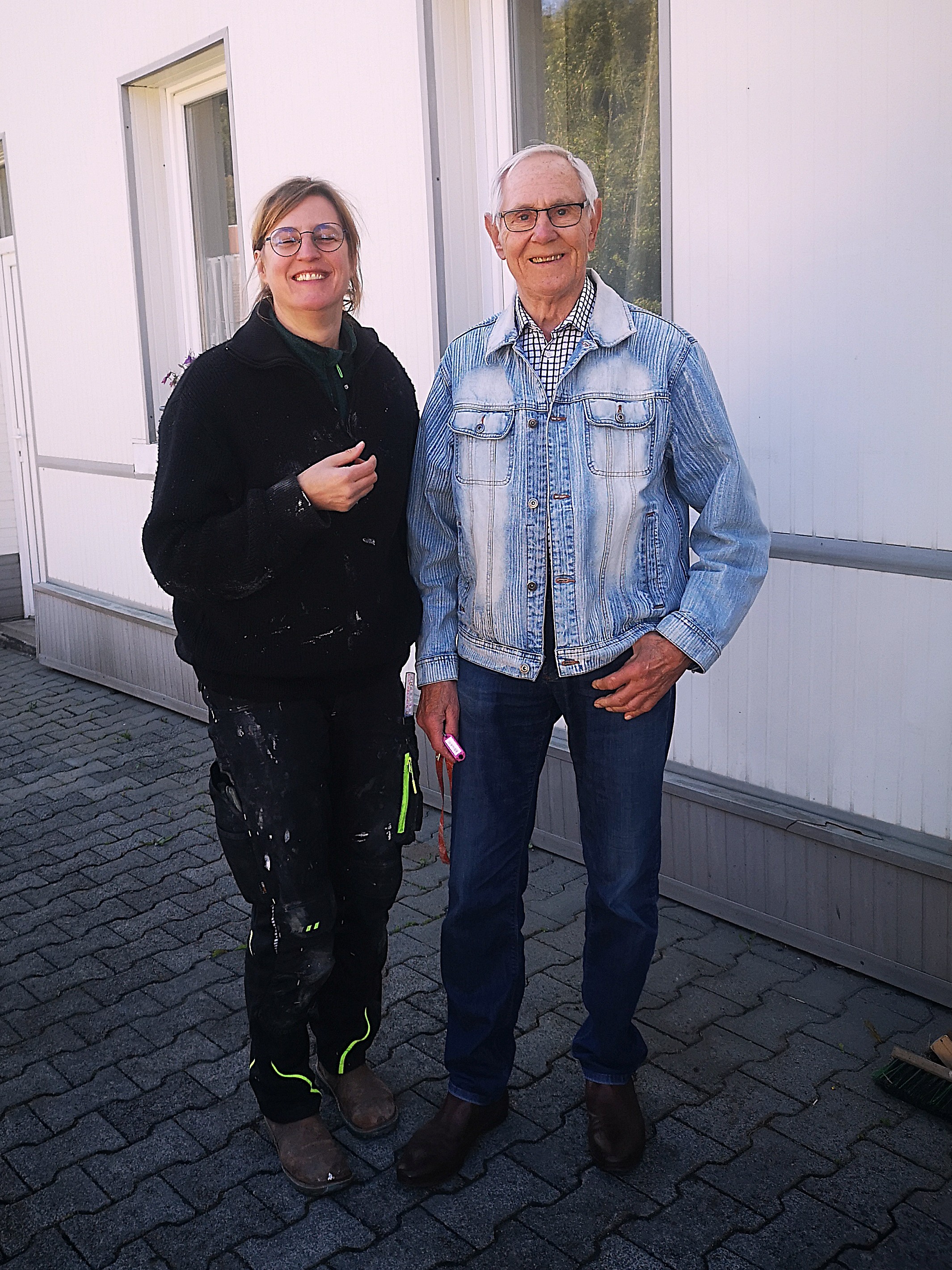 Astrid-mit-Vater2 „Ich habe fünf Jahre jeden Tag auf dieses Haus geguckt. Dann hab ich’s gekauft.“