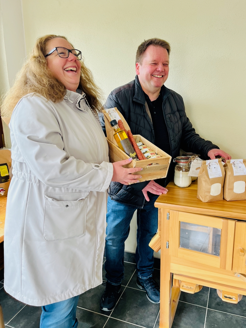 Brunnenhof-Grebenroth-2026-41 Flüssiges Gold von Familienbetrieb aus der Region findet in gemeinsamer Aktion seinen Weg!