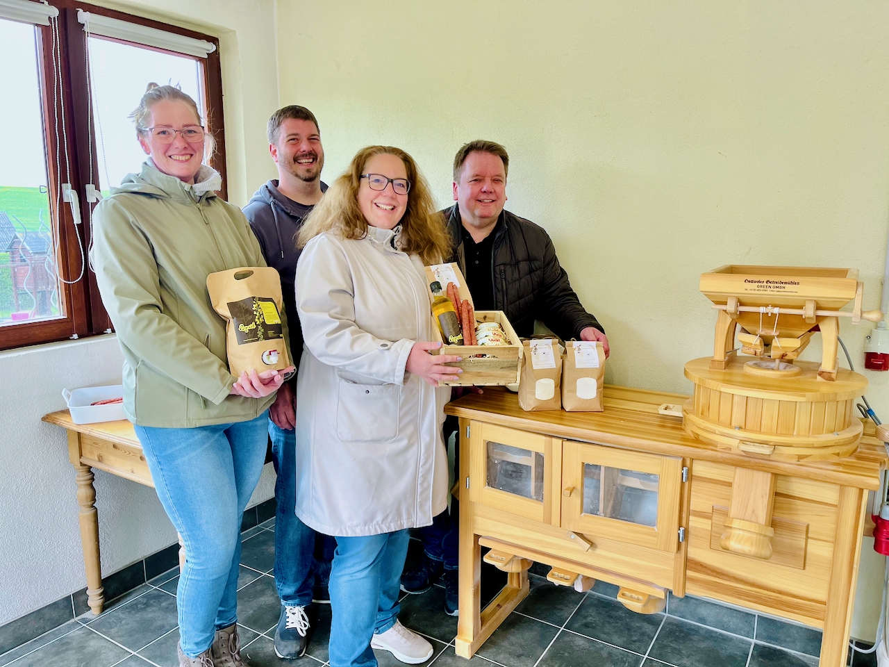 Brunnenhof-Grebenroth-2026-44 Flüssiges Gold von Familienbetrieb aus der Region findet in gemeinsamer Aktion seinen Weg!