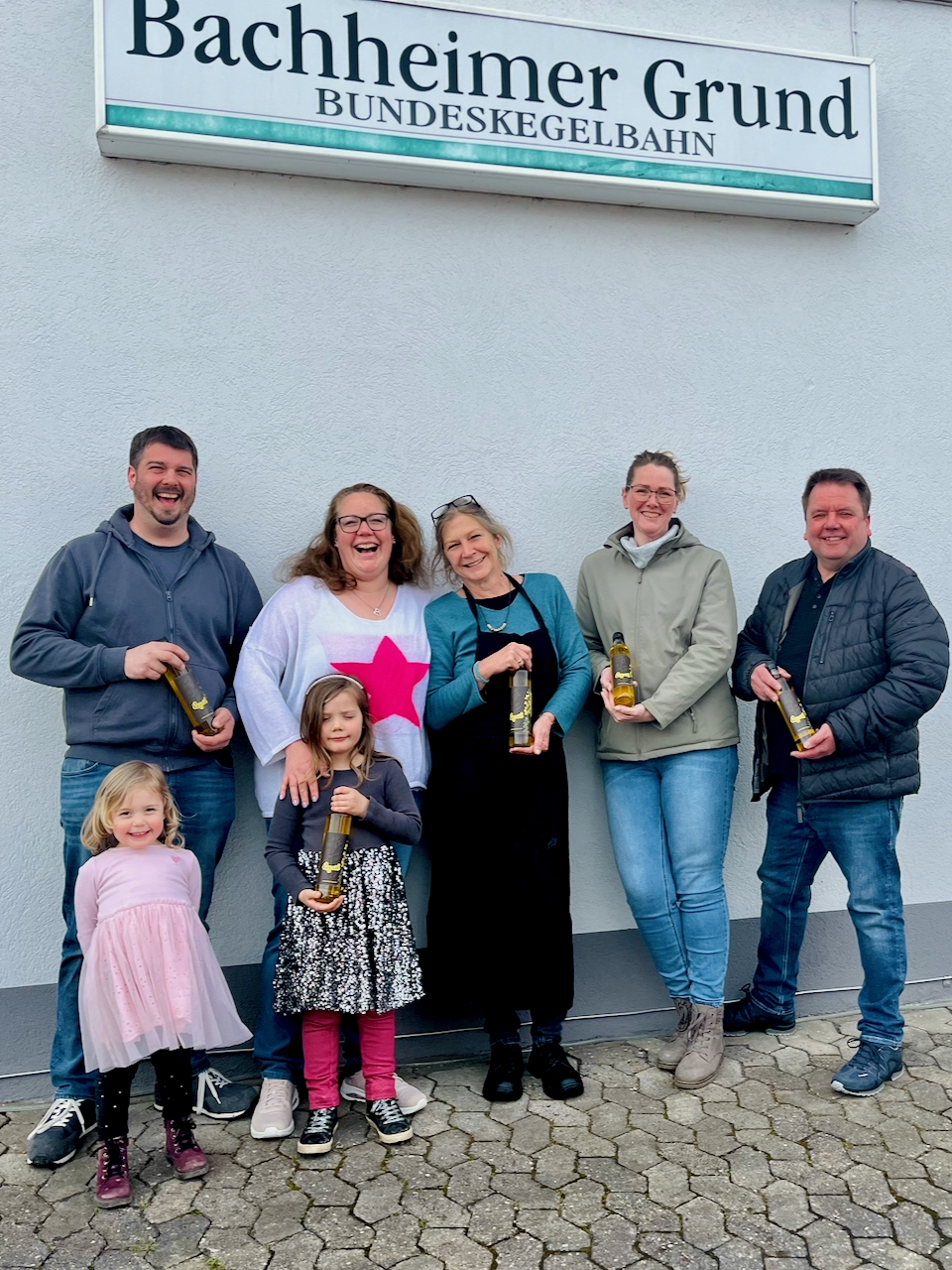 Brunnenhof-Grebenroth-2026-64 Flüssiges Gold von Familienbetrieb aus der Region findet in gemeinsamer Aktion seinen Weg!