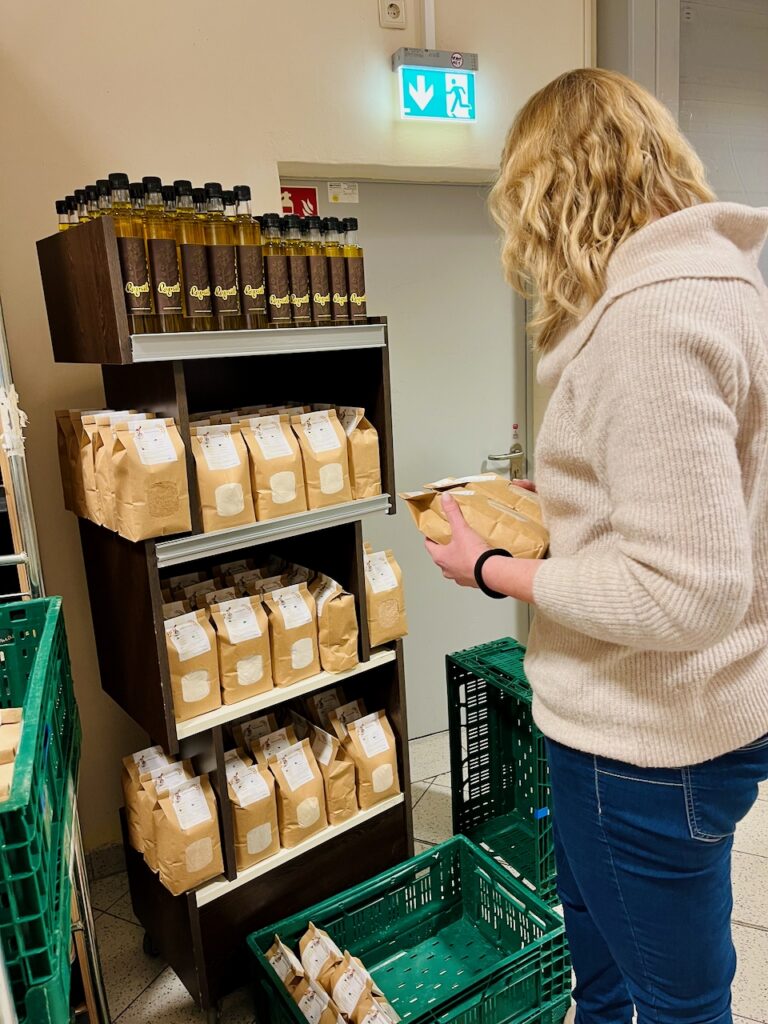 Brunnenhof-Grebenroth-REWE-2026-5-1-768x1024 Regionales Rapsöl erster Güte und feinste Mehle heute im Einrich eingetroffen!