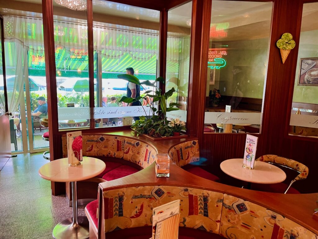 Eisfafe-Crocco-Bad-Ems-2025-13-1024x768 Eiscafé Crocco - original italienisch - zu 100%!