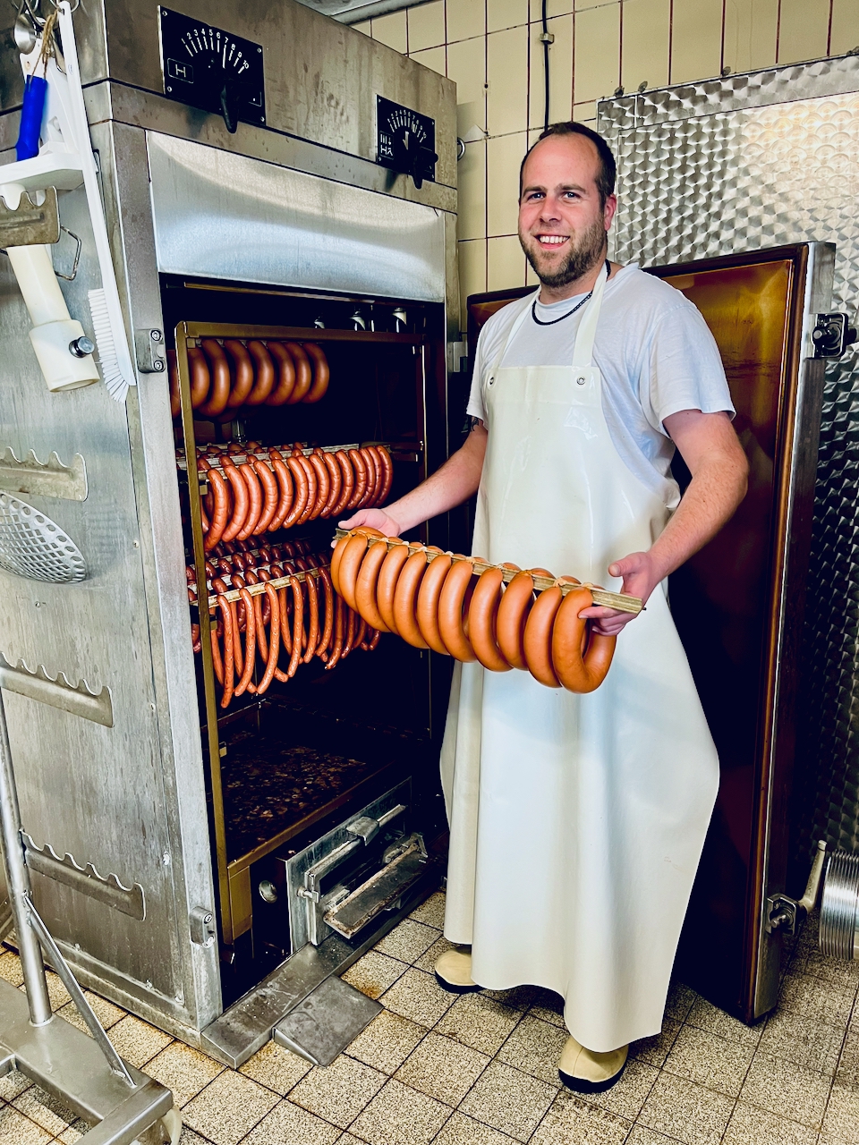 Nico-Schuhmacher-Niedertiefenbach-April-2026-2 Nico Schuhmacher, der fleißige 24/7-Handwerks-Metzger in Niedertiefenbach