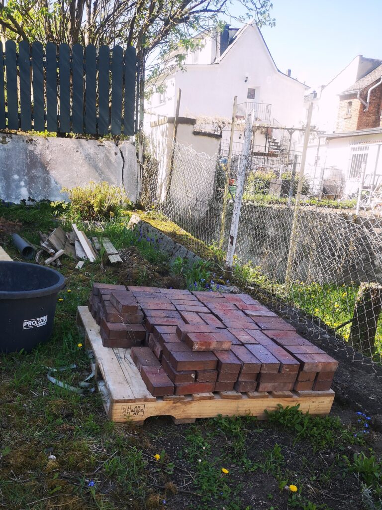 noch-zu-gebrauchen-768x1024 „Ich habe fünf Jahre jeden Tag auf dieses Haus geguckt. Dann hab ich’s gekauft.“