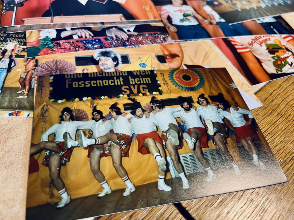 Kulturgut-im-Rhein-Lahn-Kreis-–-Kappensitzung-in-Gutenacker-ist-kulturelles-Highlight-seit-1981-26-1024x768 Kulturgut im Rhein-Lahn-Kreis! Kappensitzung in Gutenacker ist kulturelles Highlight seit 1981