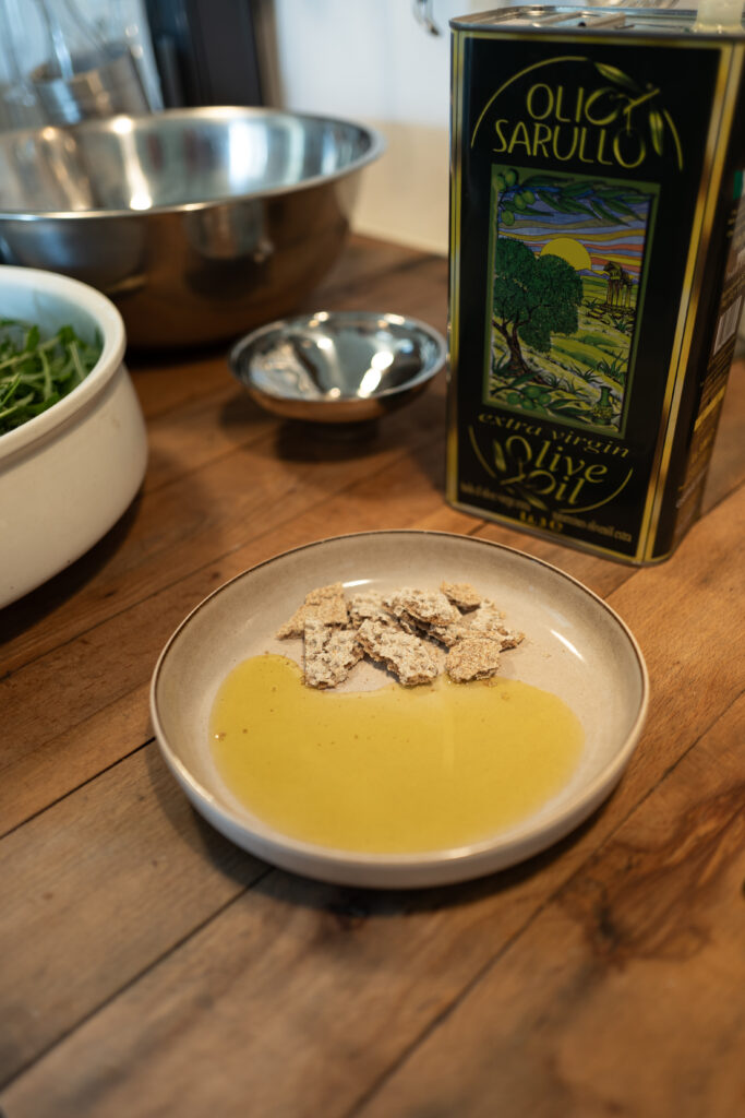 L1190304-1-683x1024 Rucola-Pesto: Vom Garten direkt in die Schüssel