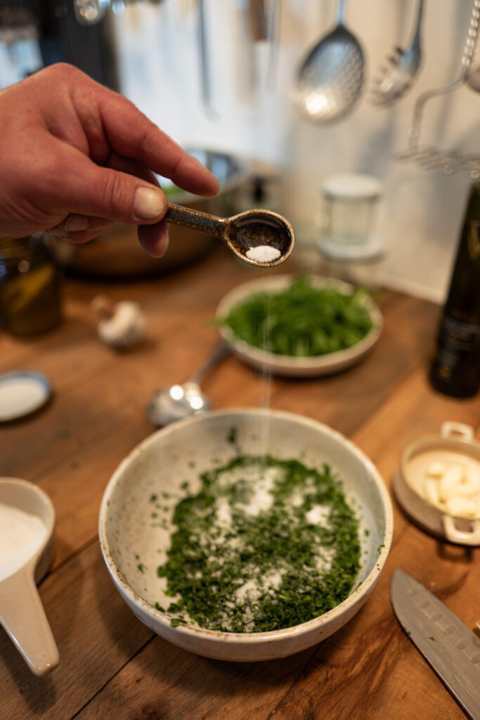 L1190361-683x1024 Rucola-Pesto: Vom Garten direkt in die Schüssel