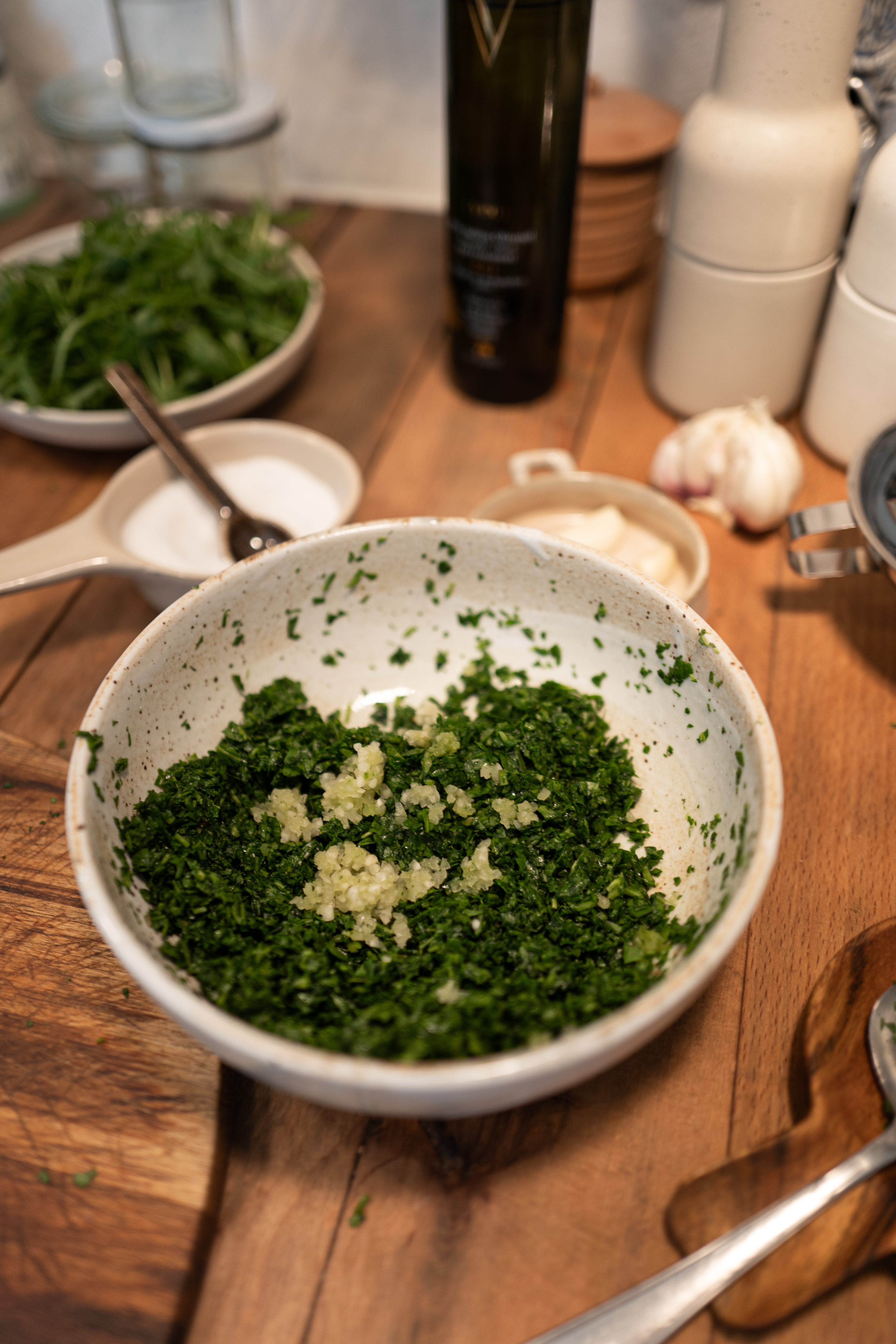 L1190362 Rucola-Pesto: Vom Garten direkt in die Schüssel