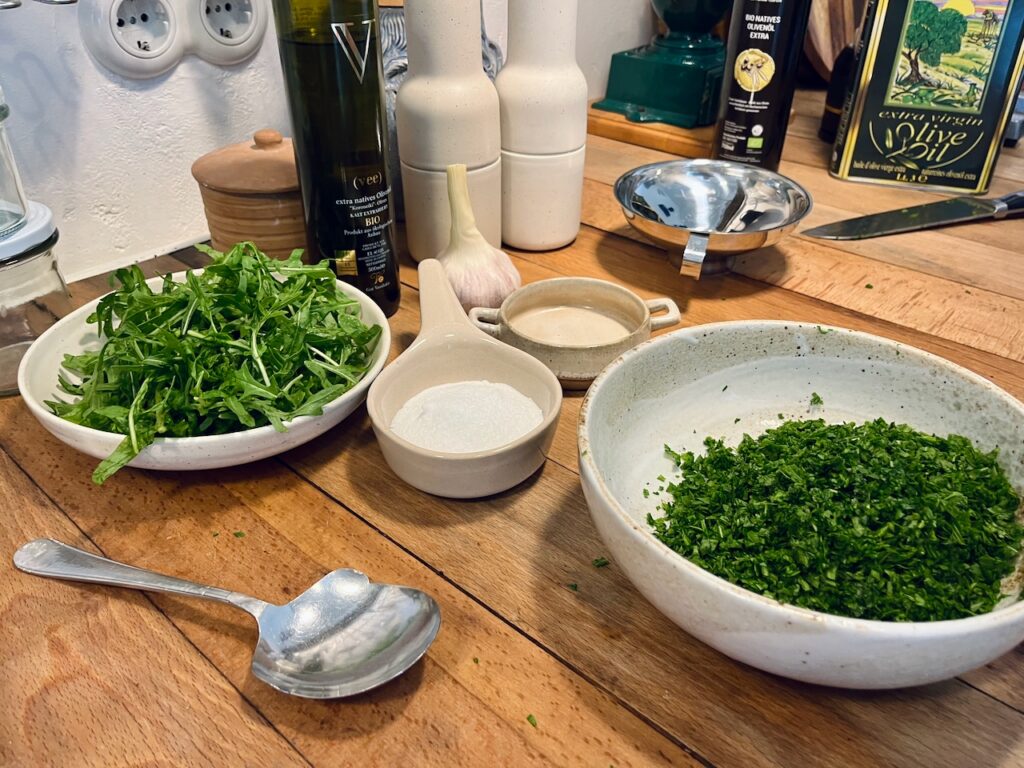 Rucolapesto-mit-Annemarie-Imgrund-2026-25-1024x768 Rucola aus dem eigenen Garten wird zu(r) Pesto - Küchensession mit Annemarie Imgrund