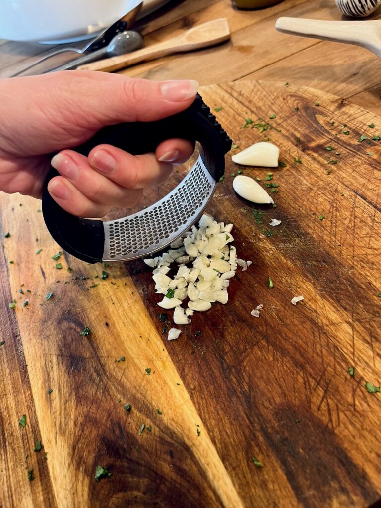 Rucolapesto-mit-Annemarie-Imgrund-2026-30-768x1024 Rucola aus dem eigenen Garten wird zu(r) Pesto - Küchensession mit Annemarie Imgrund