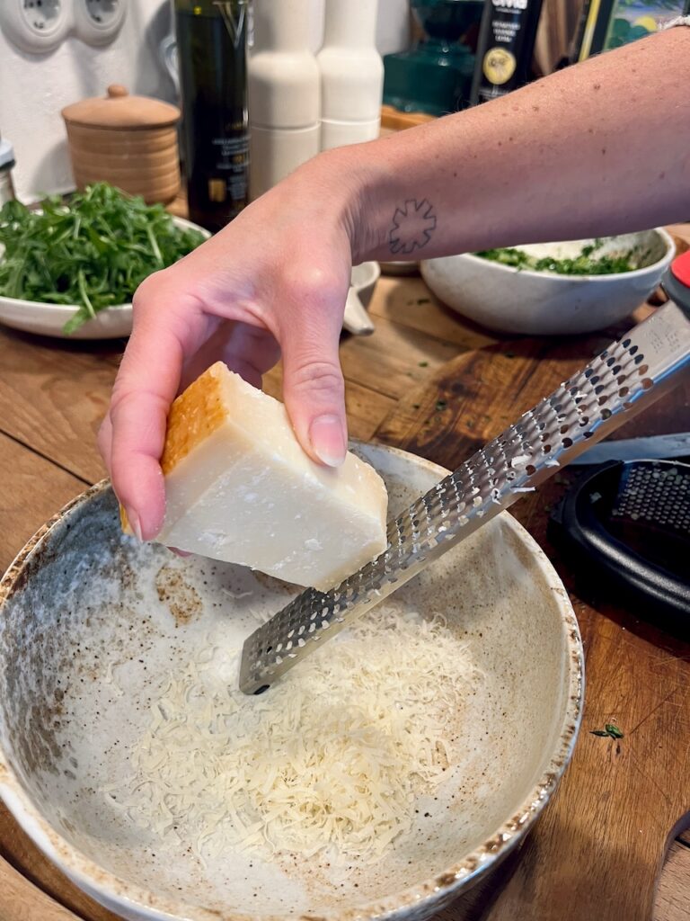 Rucolapesto-mit-Annemarie-Imgrund-2026-32-768x1024 Rucola aus dem eigenen Garten wird zu(r) Pesto - Küchensession mit Annemarie Imgrund