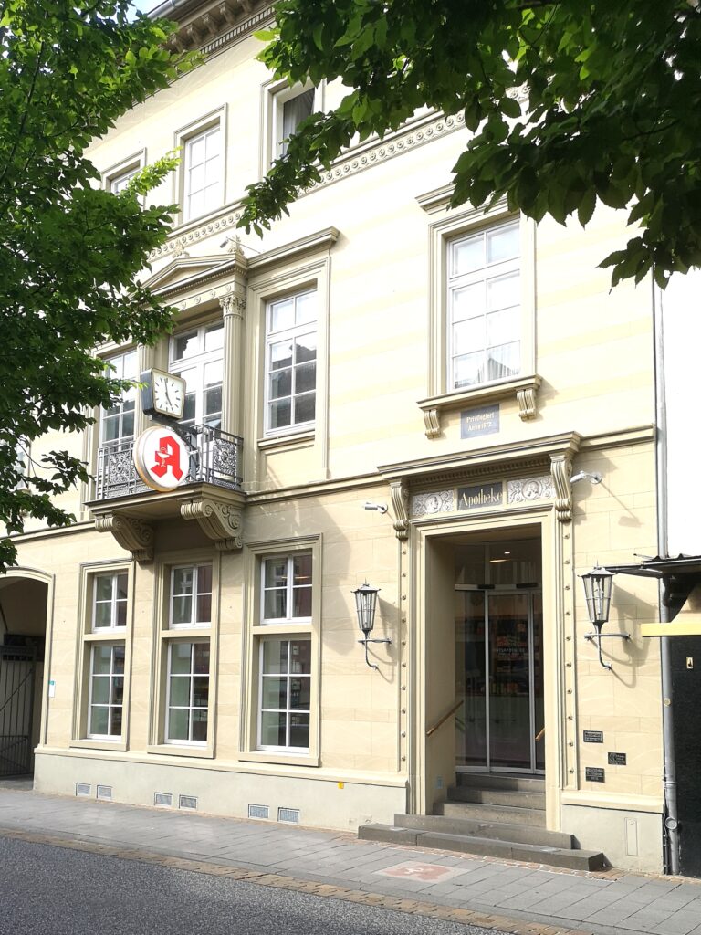 Apotheke-Wuth-768x1024 Business Improvement District. Oder: Wie weit reicht die Liebe für Diez?