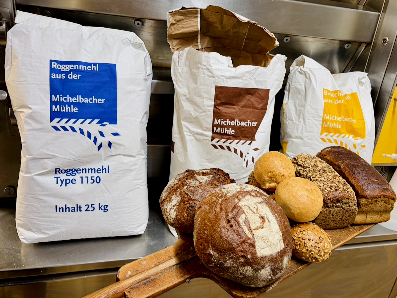 Marina-Schuster-Baeckerei-Christian-Miehlen-Juni-2026-10 Kooperation vereinbart! Marina Schuster zu Besuch in der Backstube bei der Bäckerei Christian in der Haargasse 13 in Miehlen