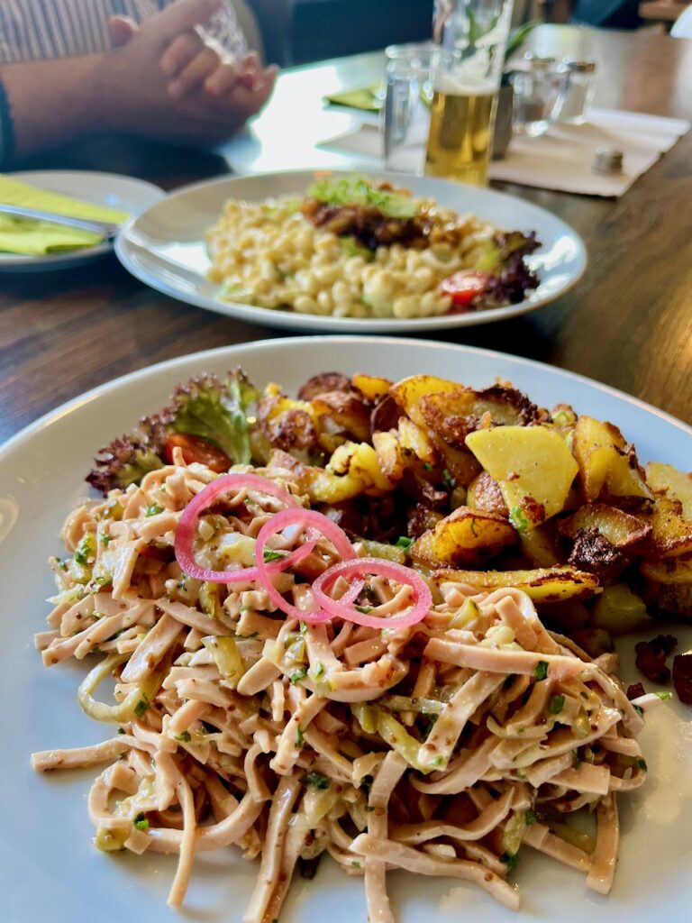 Mittagstisch-Gasthaus-zum-Aartal-Juni-2026-22-768x1024 Mittagstisch im Gasthaus zum Aartal - Familie Ebel liefert voll ab!