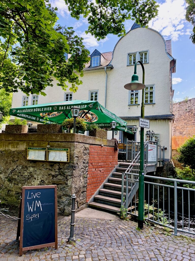 Obermuehle-in-Limburg-a.-d.-L.-Juni-2026-17-768x1024 Die Obermühle in Limburg ist ein kleines gastronomisches Juwel und bietet beste Rumpsteaks, Schnitzel & eine tolle Atmosphäre