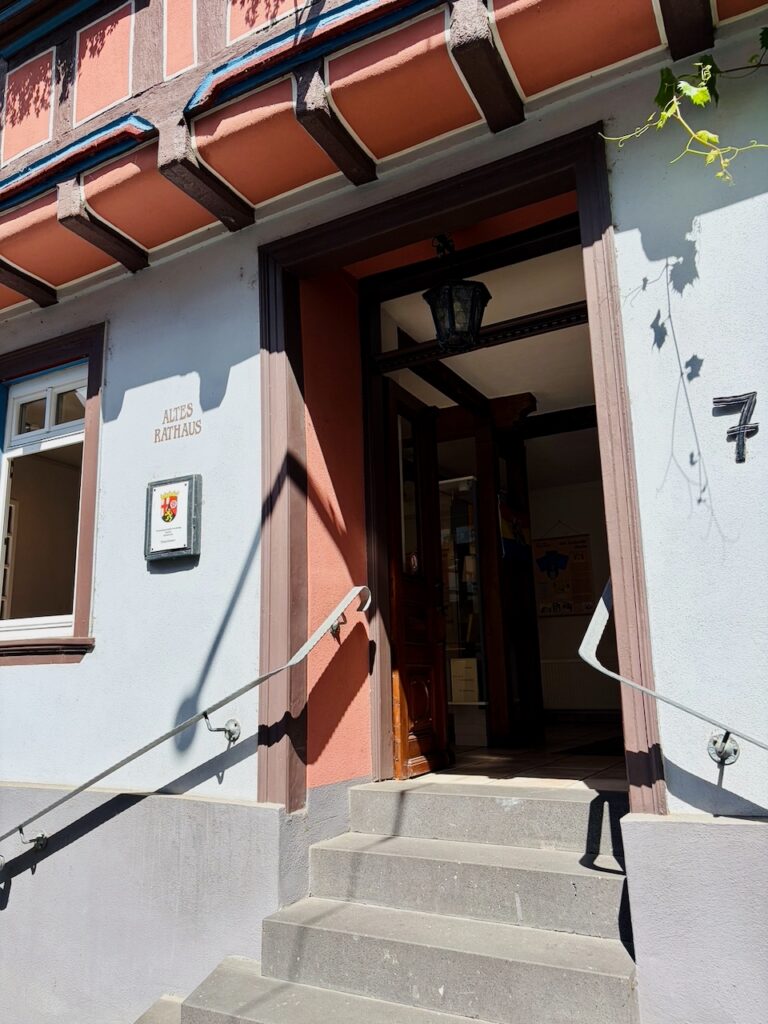 Schiffchen-St.-Goarshausen-Juni-2026-52-768x1024 Die Altstadt von St. Goarshausen - wie aus einem Ausflug ein schönes Erlebnis wird, das lange in Erinnerung bleibt.