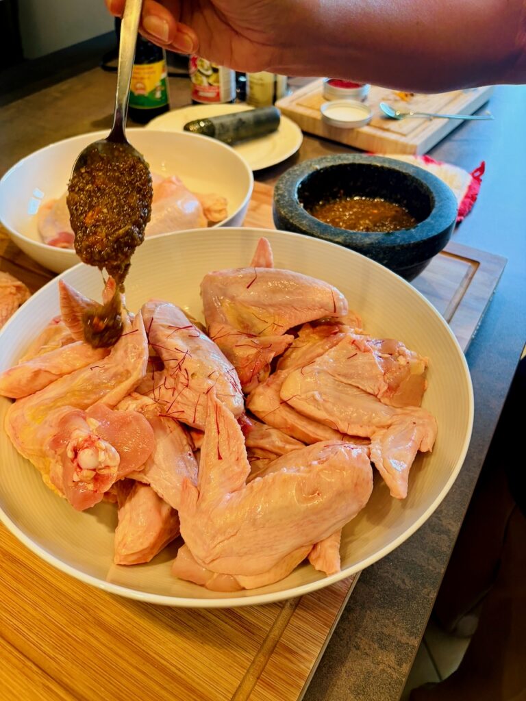 Chicken-Wings-von-Gig-Steinborn-2026-15-768x1024 Regionale Chicken Wings aus Schweighausen von Gig Steinborn zu Thai-Finger-Food veredelt