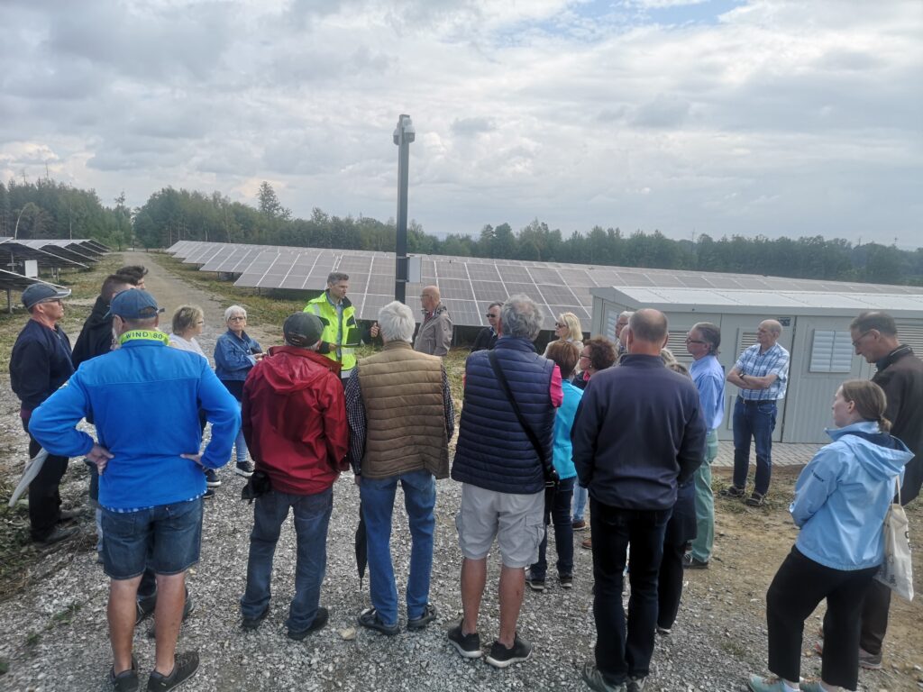 IMG_20260822_124921-1024x768 PV-Anlage in Winden - Meine Frau hat die richtige Idee gehabt, gesteht Ortsbürgermeister Gebhard Linscheid beim Tag der Offenen Tür .