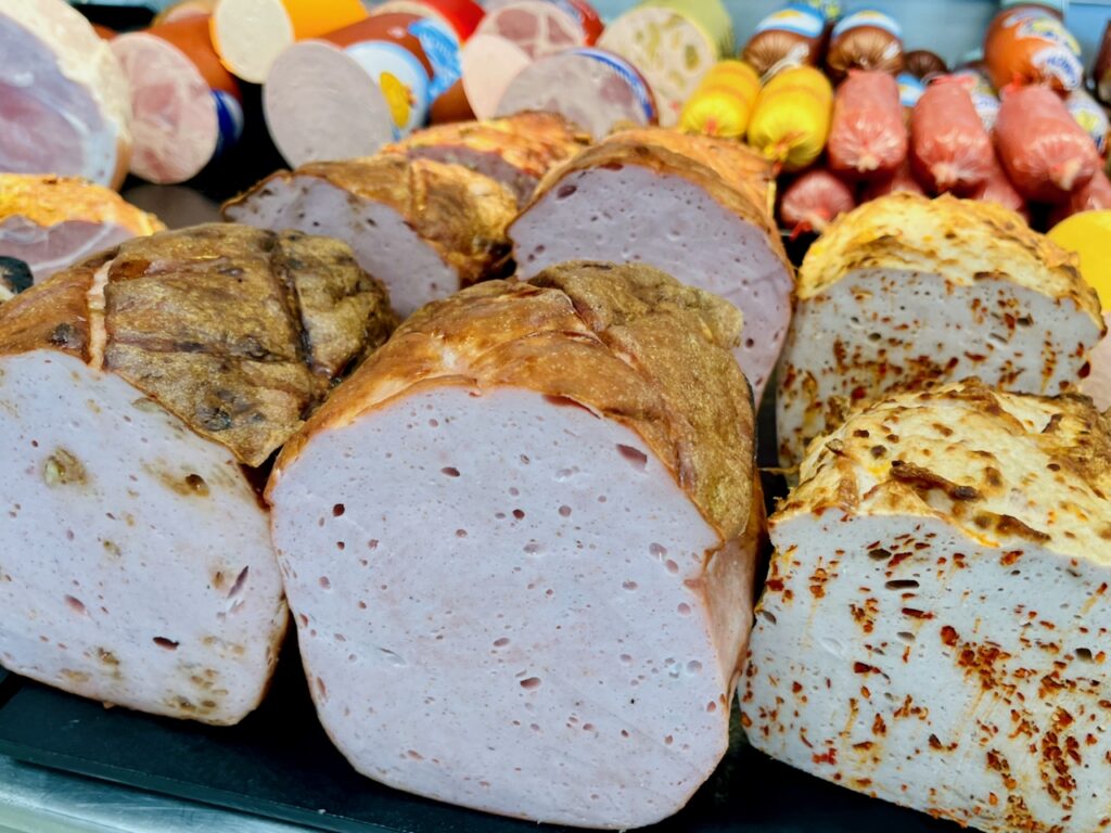 Metzgerei-Reh-Martin-Lange-2026-105-1024x768 Dorfmetzgerei Reh in Altendiez – dort, wo Wurst & Fleisch noch nach Handwerk und Heimat schmecken