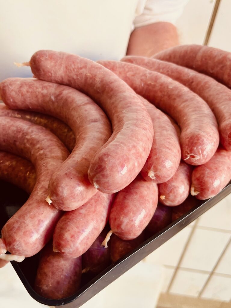 Metzgerei-Reh-Martin-Lange-2026-106-768x1024 Dorfmetzgerei Reh in Altendiez – dort, wo Wurst & Fleisch noch nach Handwerk und Heimat schmecken