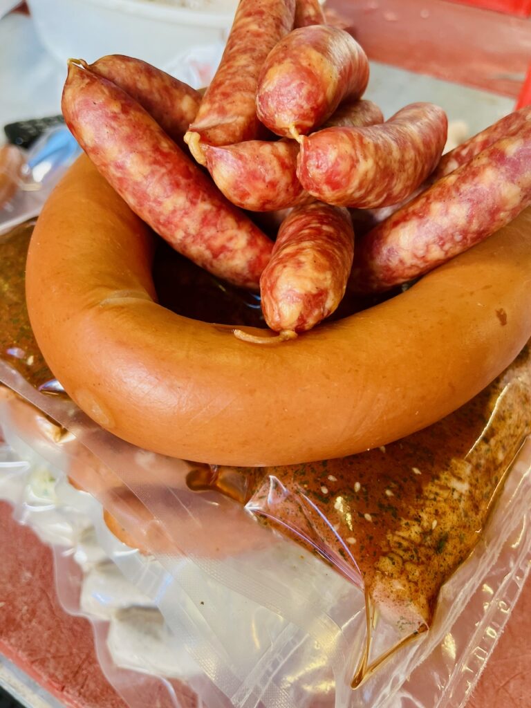 Metzgerei-Reh-Martin-Lange-2026-107-768x1024 Dorfmetzgerei Reh in Altendiez – dort, wo Wurst & Fleisch noch nach Handwerk und Heimat schmecken