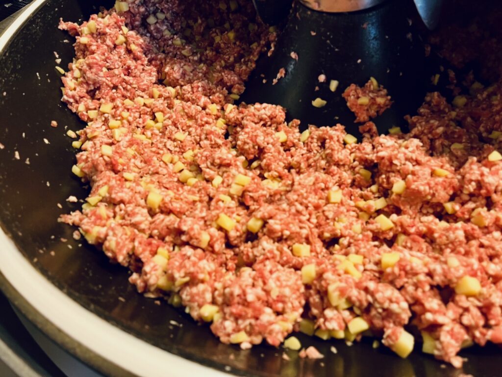 Metzgerei-Reh-Martin-Lange-2026-22-1024x768 Dorfmetzgerei Reh in Altendiez – dort, wo Wurst & Fleisch noch nach Handwerk und Heimat schmecken