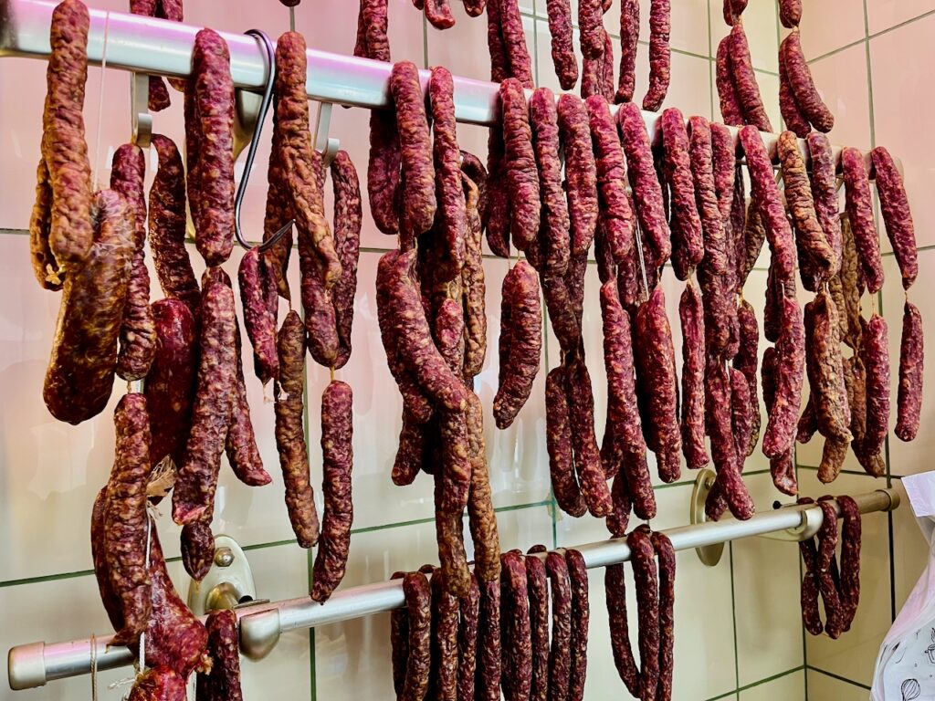 Metzgerei-Reh-Martin-Lange-2026-99-1024x768 Dorfmetzgerei Reh in Altendiez – dort, wo Wurst & Fleisch noch nach Handwerk und Heimat schmecken