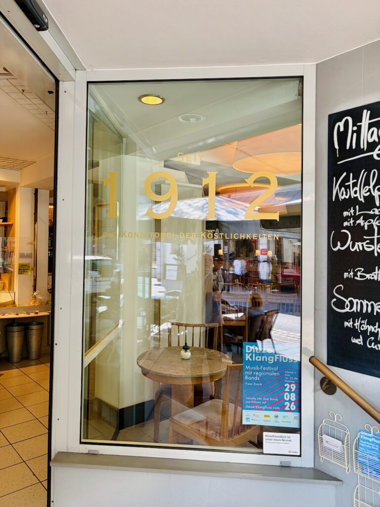 Cafe-Bemmerer-in-Diez-Monika-Schnurr-2026-1-1-768x1024 3 Überraschung(en) in Diez! Monika Schnurr trifft mich mitten ins Herz! Christian & Devis - die Inhaber des Café Raths - im Café Bemmerer getroffen!
