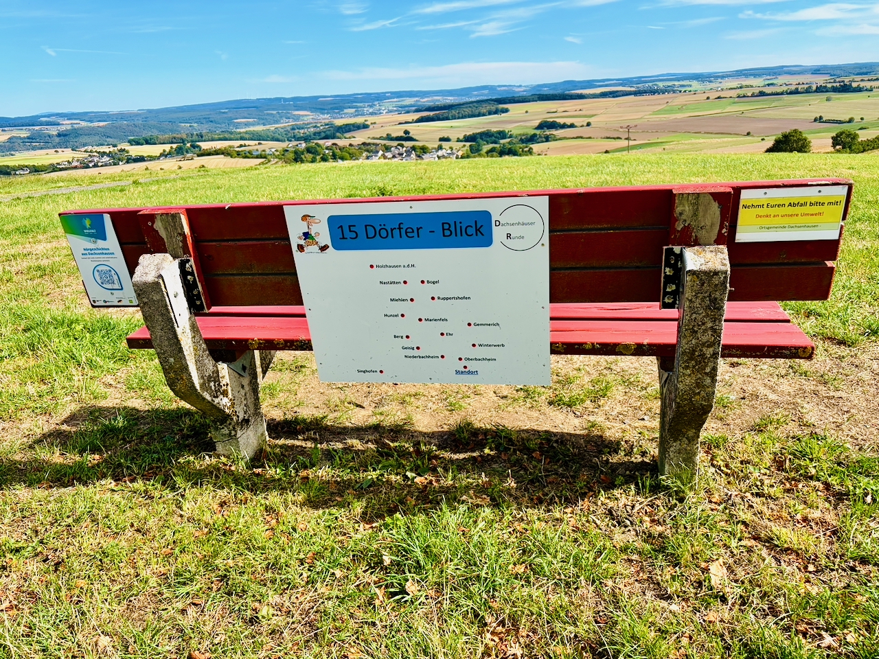 Heiss´-Baeumchen-bei-Dachsenhausen-2026-10 Heiß´ Bäumchen bei Dachsenhausen – ein Aussichtspunkt mit Fernblick über das Blaue Ländchen