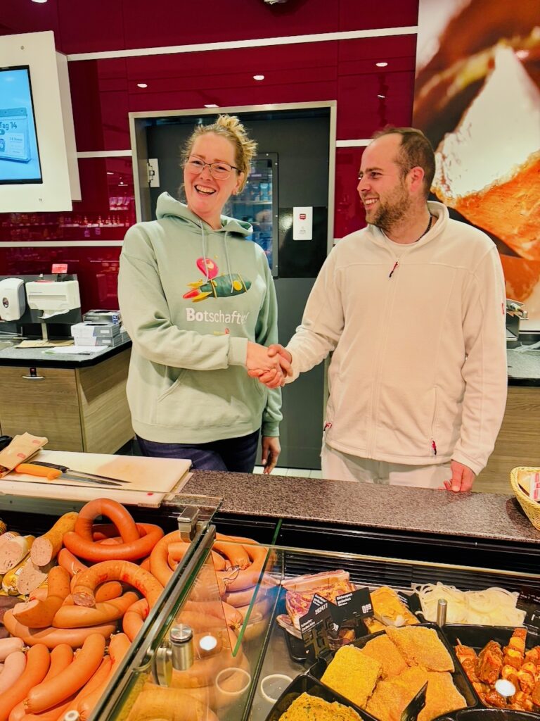 Marina-Schuster-Metzger-Nico-Schuhmacher-2026-7-768x1024 Ein Handschlag besiegelt neue regionale Kooperation zwischen Marina Schuster & Metzger Nico Schuhmacher