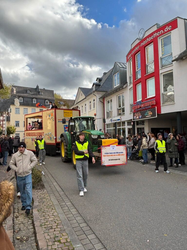860155852_29516948227912499_3446172117024256634_n-768x1024 Fotos vom Umzug Oktobermarkt 2026 in Nastätten