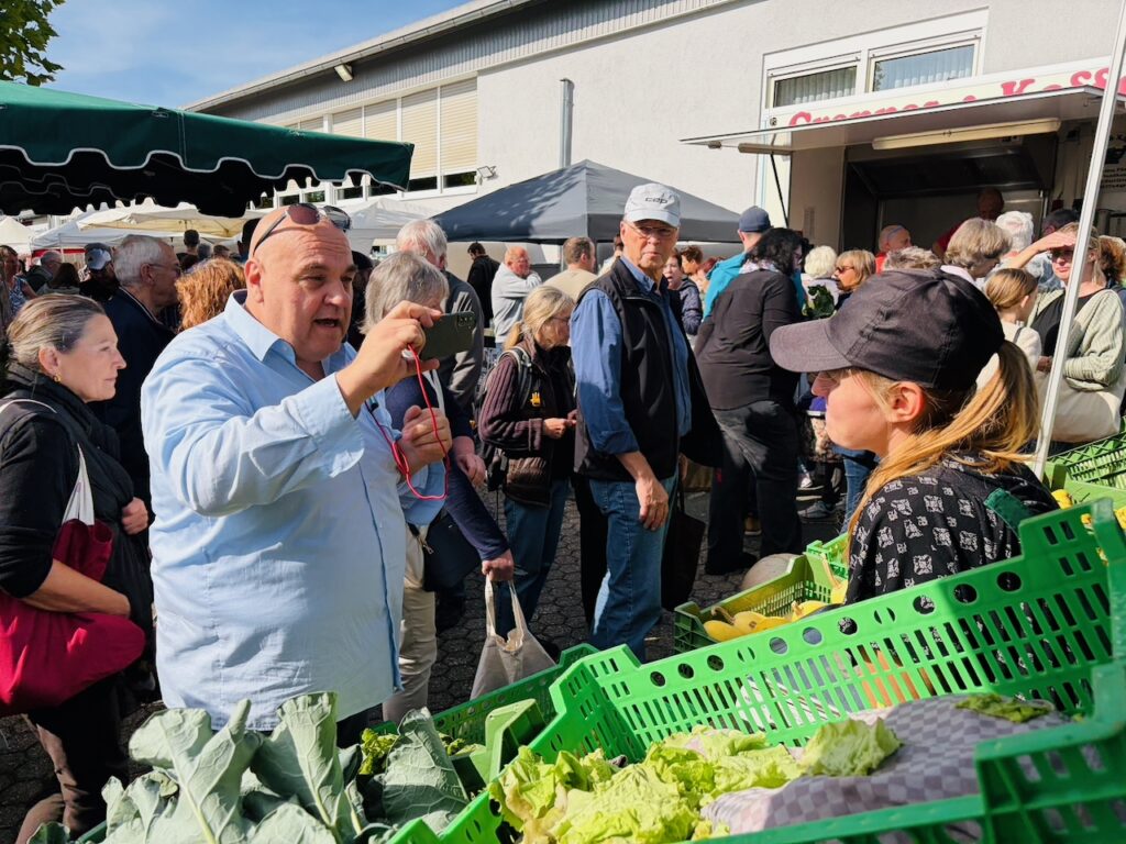 Bogeler-Markt-2026-209-1024x768 Willi Willig: Mit der Kamera in der Hand ganz nah an den Menschen
