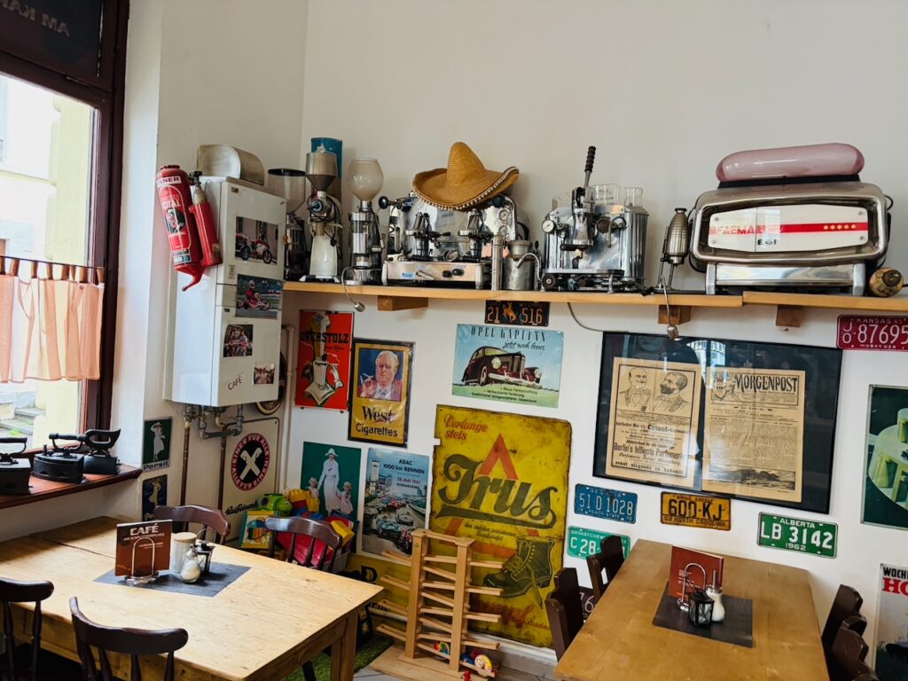 Cafe-am-Kapuzinerplatz-Ehrenbreitstein-2026-1-1-1024x768 Ein Stück Italien am Kapuzinerplatz: Giovanni, Ralfs Tiramisu und ein Wochenmarkt zum Verlieben