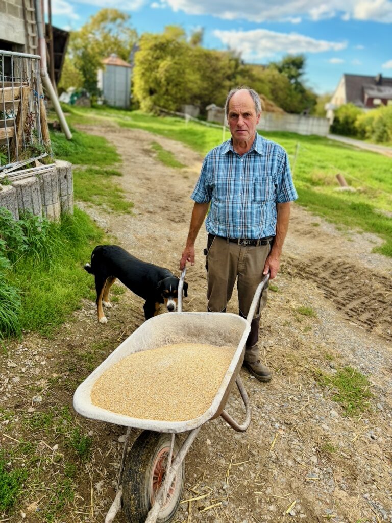 Harald-Rammersbach-Ruppertshofen-2026-32-768x1024 Harald Rammersbach ist seinen Tieren und der Scholle tief verbunden